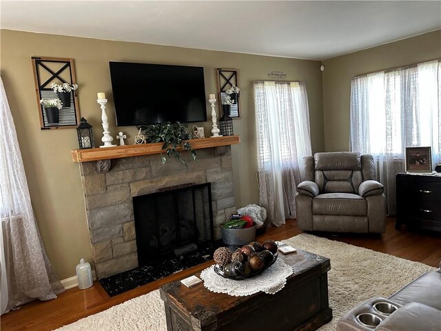 408 Craigdell Rd, New Kensington, PA 15068 - living area featuring a fireplace and wood finished floors
