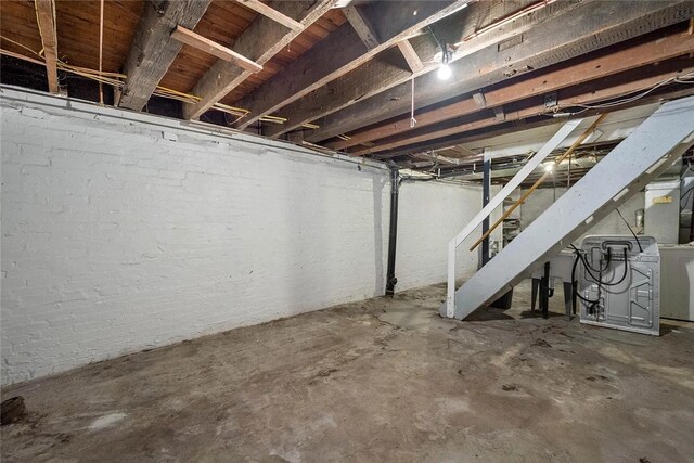 242-244 Shaler St, Mt Washington, PA 15211 - unfinished basement featuring stairs