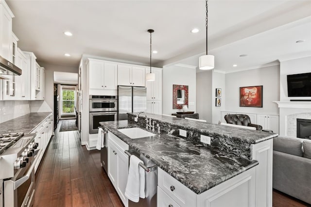 331 Boundary St, Sewickley, PA 15143 - kitchen featuring a sink, appliances with stainless steel finishes, a spacious island, open floor plan, and recessed lighting