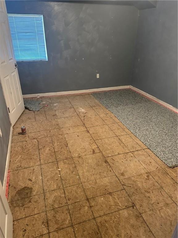 10 Welsh Way S, Side, PA 15203 - empty room featuring baseboards