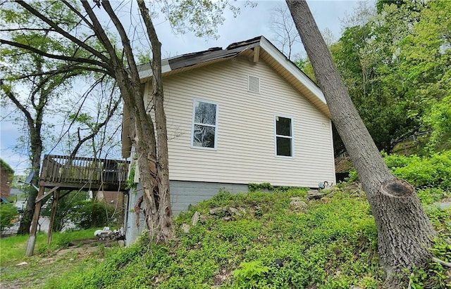 3409 Evergreen Rd, Ross Twp, PA 15237 - view of home's exterior featuring a deck