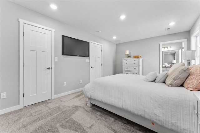bedroom with visible vents, baseboards, recessed lighting, and carpet floors