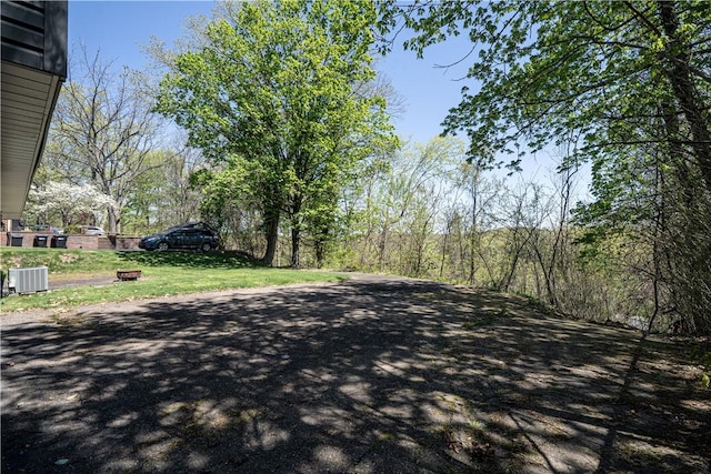 215 Wyngate Rd, Moon/Crescent Twp, PA 15108 - view of street