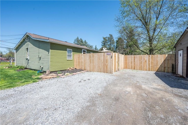337 Whitestown Rd, Twp Of But Nw, PA 16001 - view of side of home with fence