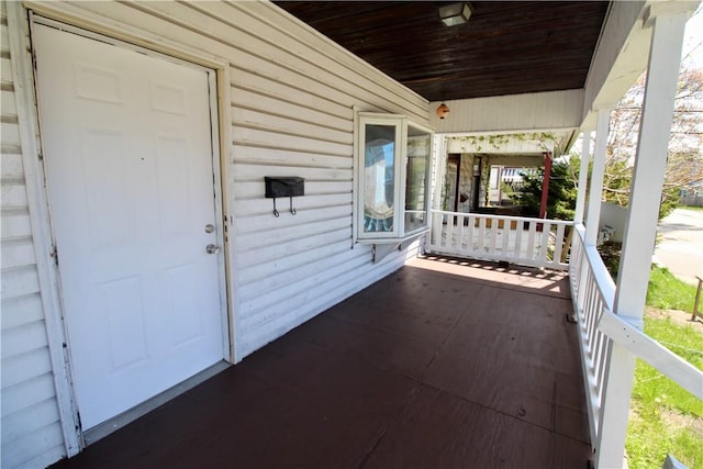 exterior space featuring a porch