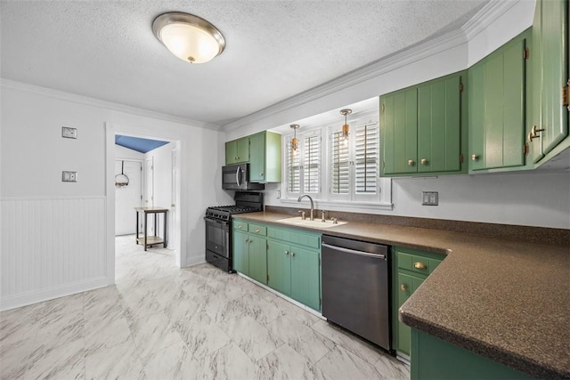 kitchen featuring green cabinetry, a sink, black range with gas stovetop, crown molding, and stainless steel dishwasher
