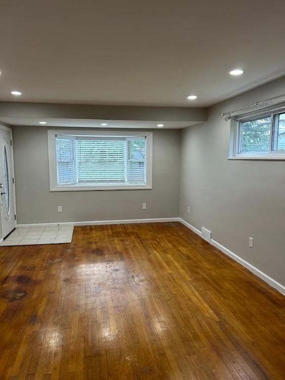 416 Millers Ln, Plum Boro, PA 15239 - spare room with hardwood / wood-style floors, baseboards, and recessed lighting