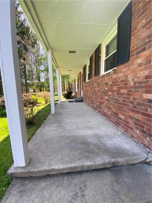 view of patio / terrace featuring covered porch