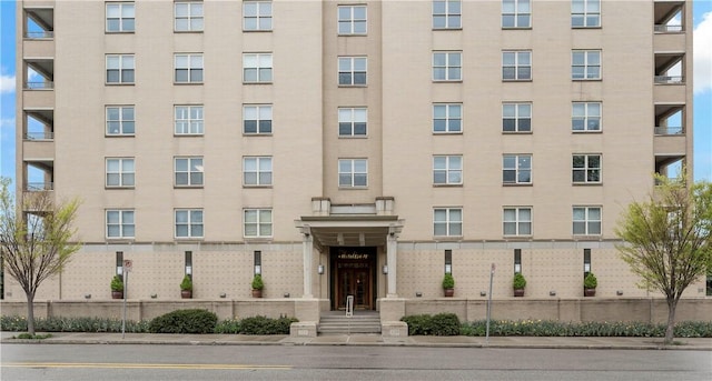 220 N Bellefield Ave Unit 903, Oakland, PA 15213 - view of building exterior with fence