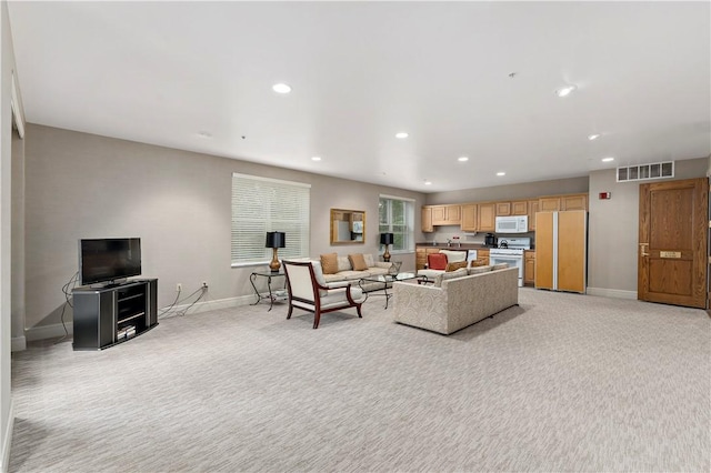 220 N Bellefield Ave Unit 903, Oakland, PA 15213 - living area with baseboards, visible vents, light carpet, and recessed lighting