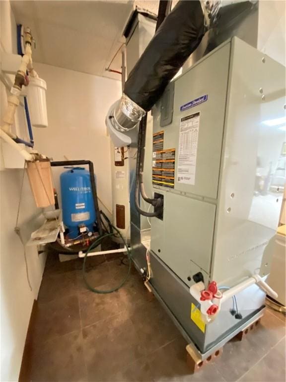 240 Hamburg Rd, Hempfield Twp Mer, PA 16125 - utility room with heating unit