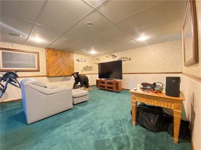 240 Hamburg Rd, Hempfield Twp Mer, PA 16125 - living area with carpet and a paneled ceiling
