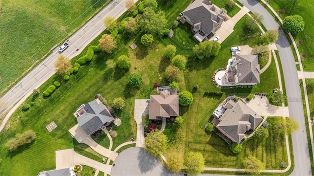 302 Castanea Dr, Cranberry Twp, PA 16066 - aerial view with a residential view