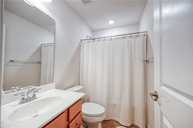 605 Saddle Ct, Moon/Crescent Twp, PA 15108 - bathroom with toilet, curtained shower, visible vents, and vanity
