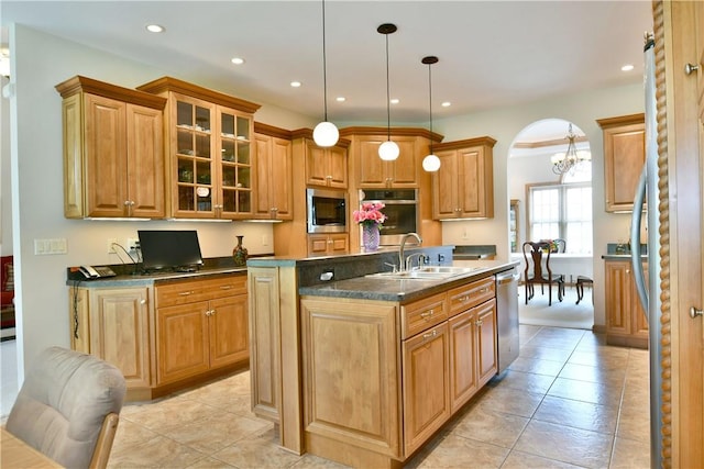 3461 Silver Ridge Ct, Hermitage, PA 16148 - kitchen with recessed lighting, a sink, stainless steel appliances, a center island with sink, and dark countertops