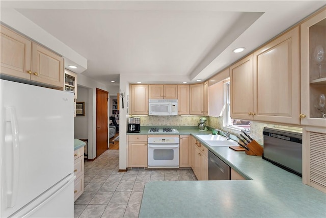 227 Gass Rd, Ross Twp, PA 15229 - kitchen featuring recessed lighting, a sink, decorative backsplash, light brown cabinetry, and white appliances