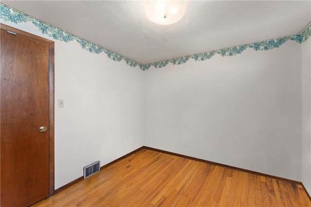 227 Gass Rd, Ross Twp, PA 15229 - empty room with visible vents, light wood-type flooring, and baseboards