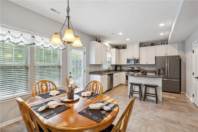 112 Aprilmae Way, Ross Twp, PA 15237 - dining room with baseboards, recessed lighting, and visible vents