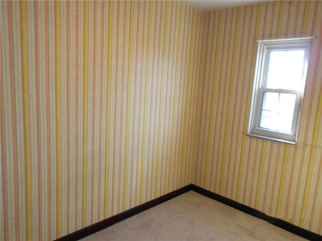 552 Crestline Dr, Baldwin Twp, PA 15234 - empty room featuring light carpet
