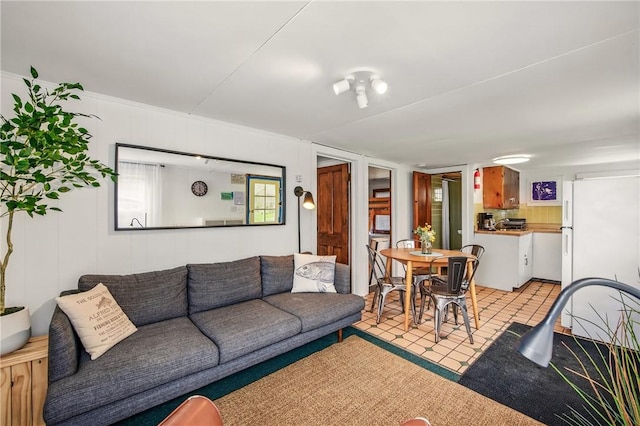 875 Hillside Rd, Jamestown Cra, PA 16134 - view of living area