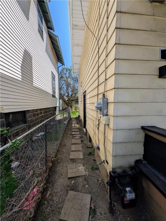 108 Mccandless St, Arnold, PA 15068 - view of side of home featuring fence