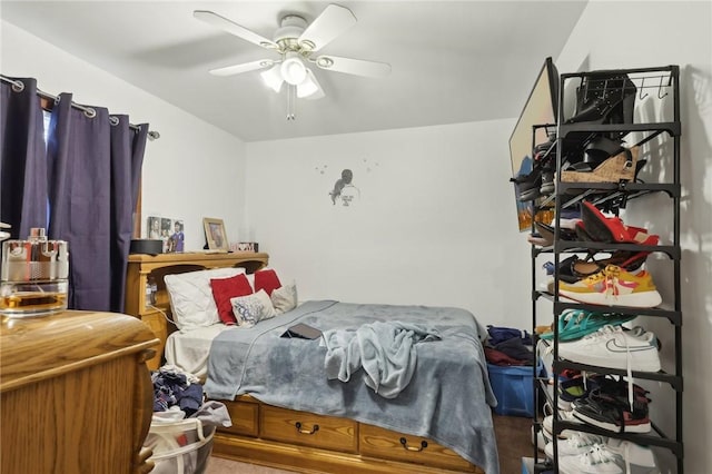 715-717 Hiland Ave, Coraopolis, PA 15108 - bedroom with ceiling fan