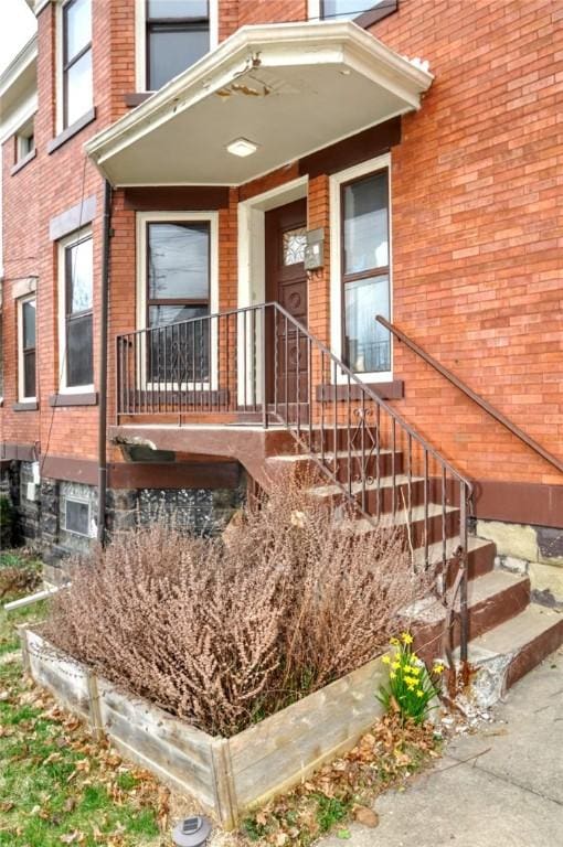 918 California Ave, Avalon, PA 15202 - property entrance featuring brick siding