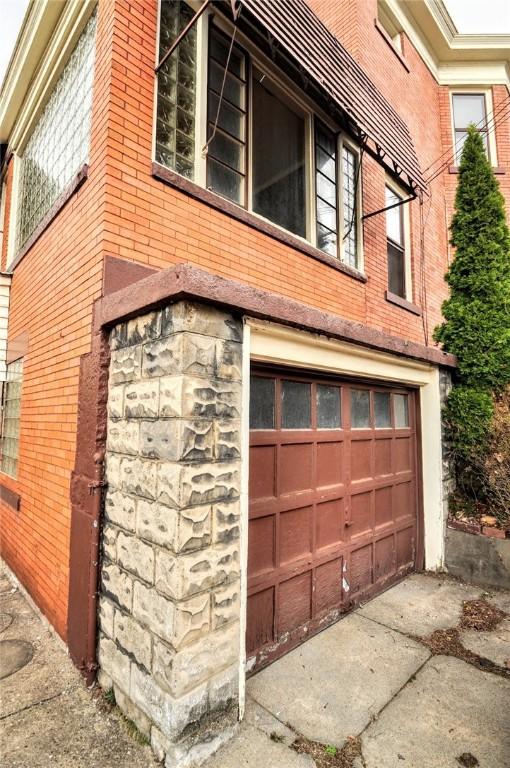 918 California Ave, Avalon, PA 15202 - view of garage