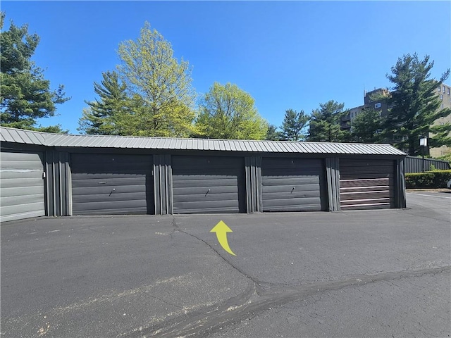 820 E Beau St Unit 2J, South Strabane, PA 15301 - view of garage