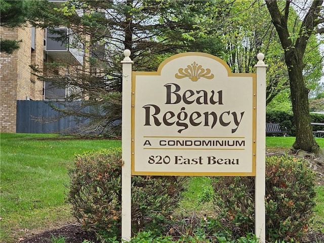 820 E Beau St Unit 2J, South Strabane, PA 15301 - community / neighborhood sign featuring fence