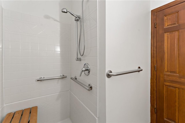 503 Beechwood Ave, Carnegie, PA 15106 - full bathroom with tiled shower