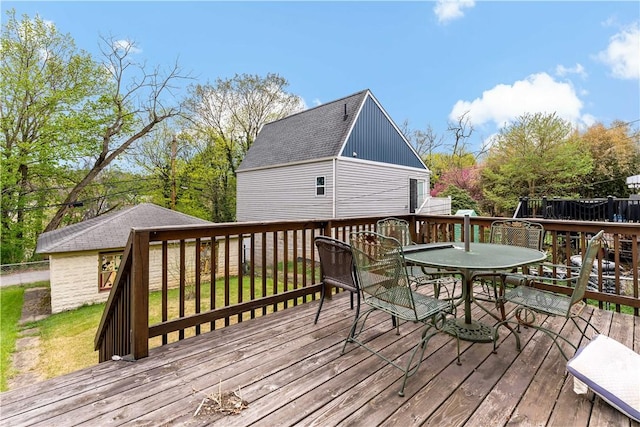 503 Beechwood Ave, Carnegie, PA 15106 - deck with outdoor dining area