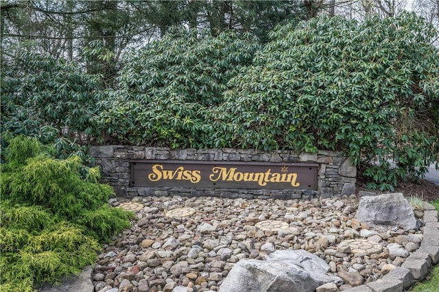 2805 Swiss Mountain Dr, Seven Springs Resort, PA 15622 - view of community sign