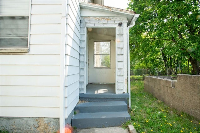 1211 Main St, Aliquippa, PA 15001 - entrance to property featuring fence