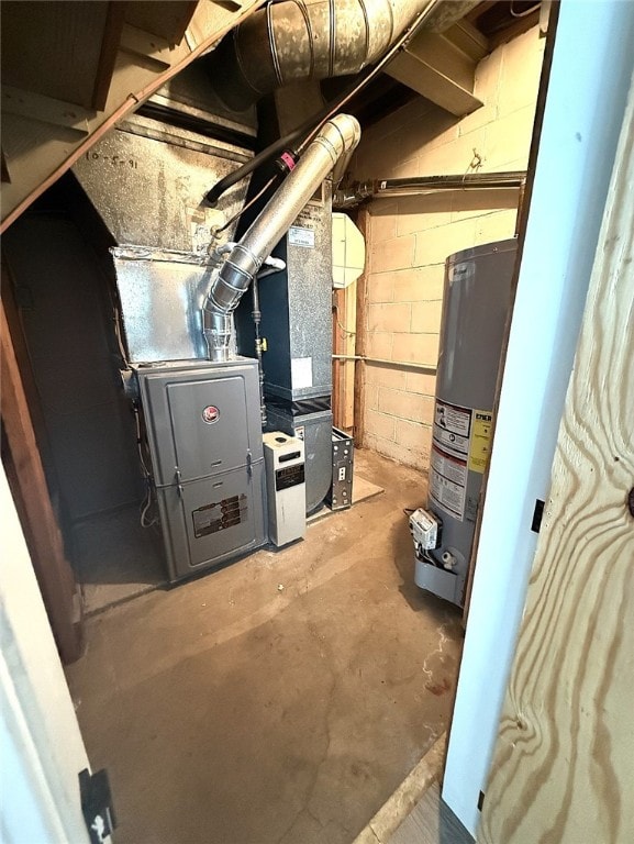 4402 Gateway Dr, Monroeville, PA 15146 - utilities featuring water heater