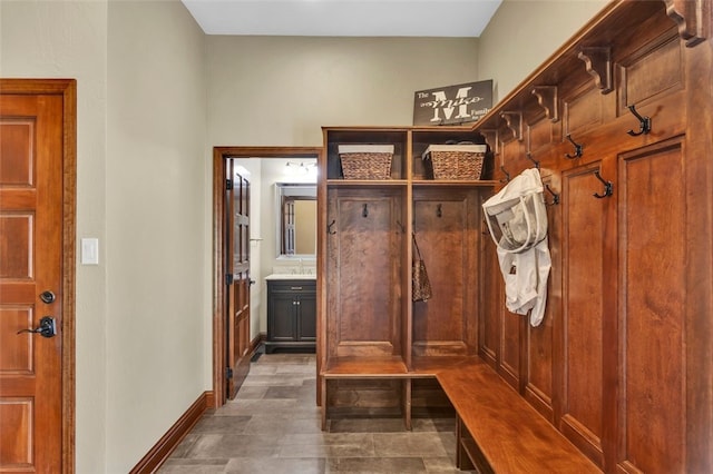 118 Lakeland Dr, Adams Twp, PA 16046 - mudroom featuring baseboards