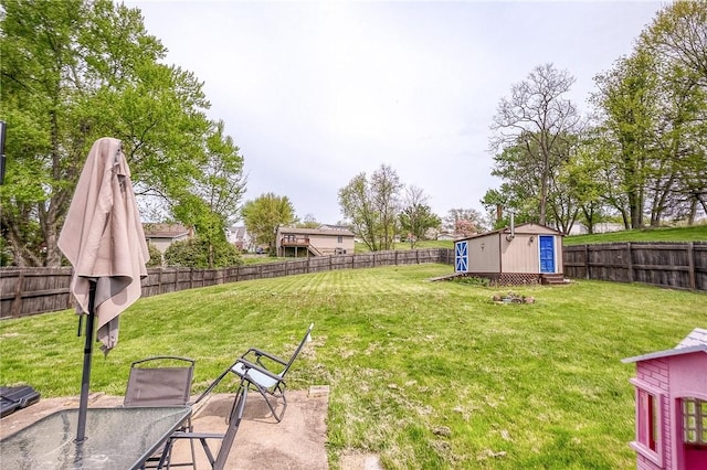 758 Beaver St, Rochester, PA 15074 - view of yard with an outdoor structure, a patio, and a fenced backyard