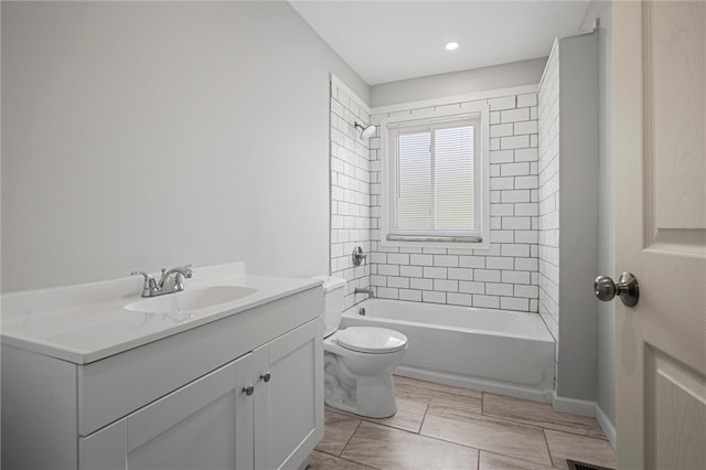 25 Scotia St, Ingram, PA 15205 - bathroom with vanity, washtub / shower combination, and toilet