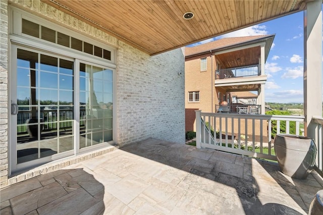 1043 Blackthorne Dr, Penn Twp Wml, PA 15644 - view of patio / terrace
