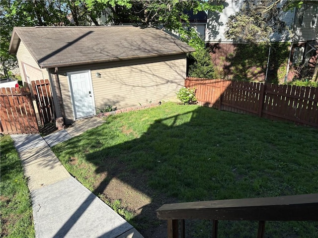 315 Taylor Ave, Bellevue, PA 15202 - view of yard with a fenced backyard