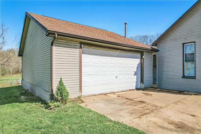 view of detached garage