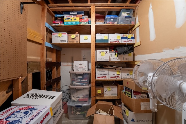 948 Broglie Dr, South Park, PA 15236 - view of storage