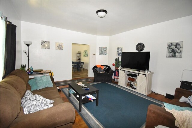 407-409 4th Ave, Ford City Boro, PA 16226 - living room with wood finished floors