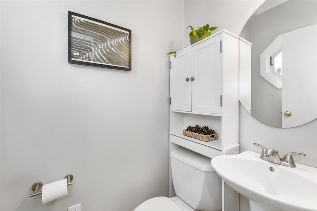 4004 Windsor St, Greenfield, PA 15217 - half bath with a sink and toilet
