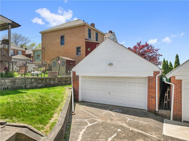 4128 Winterburn, Greenfield, PA 15207 - garage with fence