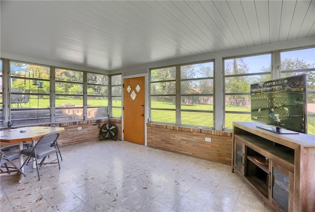 sunroom with a healthy amount of sunlight