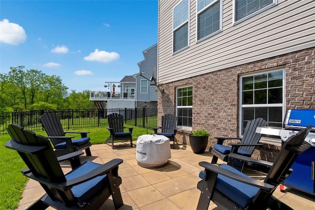 118 General Ct, Lehigh Twp, PA 16063 - fenced backyard with a patio
