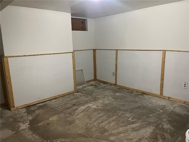 finished below grade area featuring baseboards