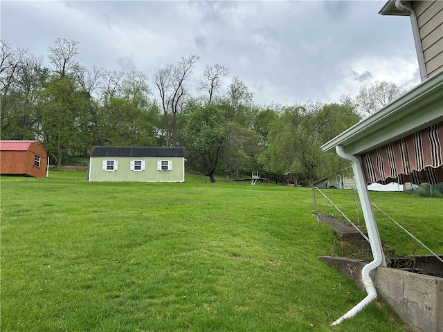 460 E Prospect Ave, City Of Washington, PA 15301 - view of yard with a shed and an outbuilding