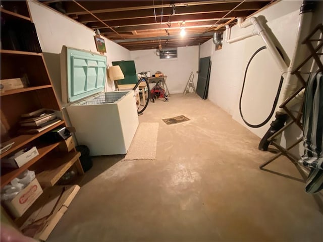 view of unfinished basement